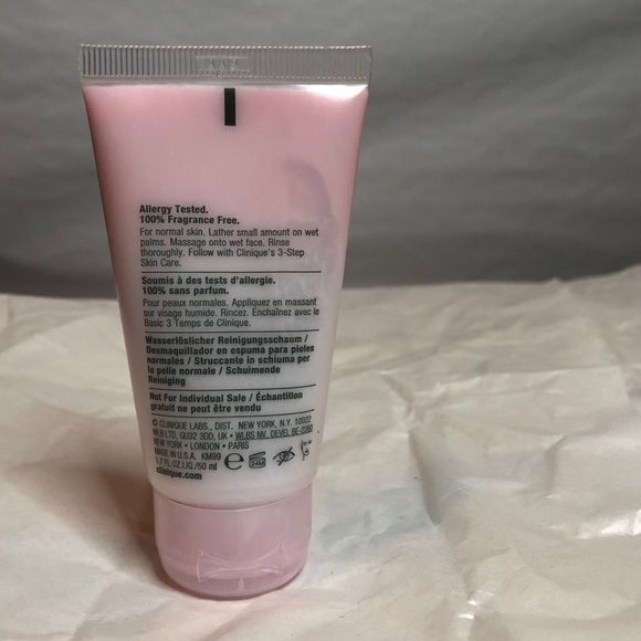 ✨Clinique bundle✨ - Picture 3 of 9